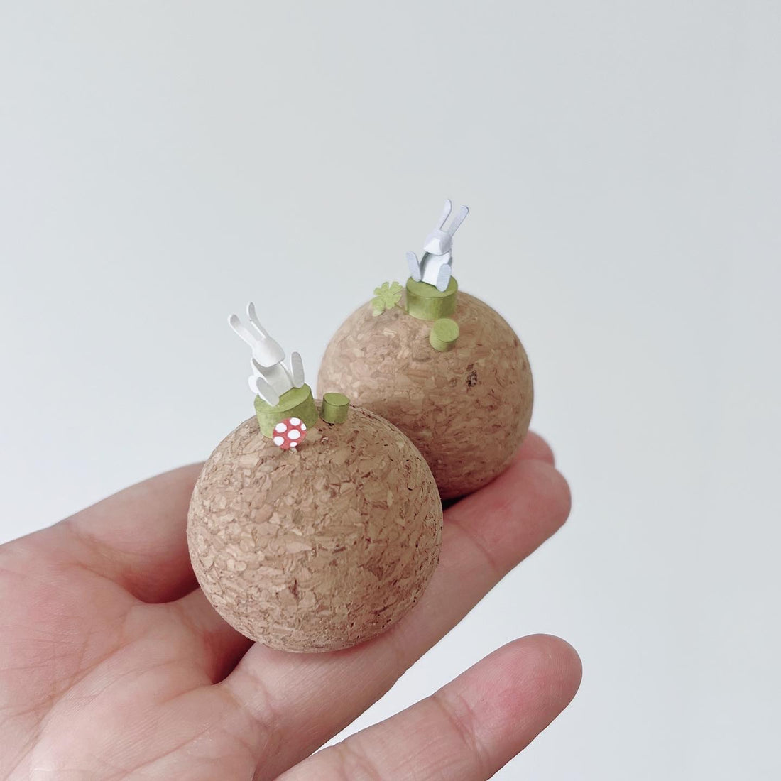 可愛動物｜蘑菇白兔與幸運草灰兔