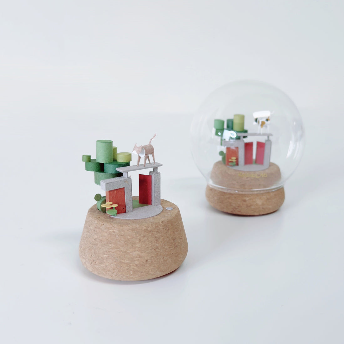 微縮動物場景｜紅牆巡邏貓咪