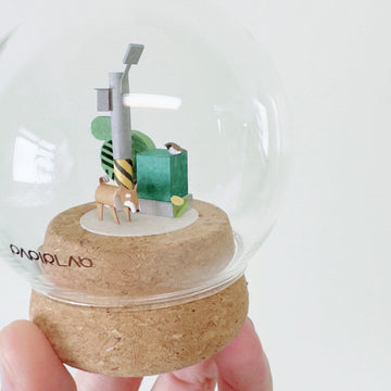 微縮動物場景｜柴犬電線桿