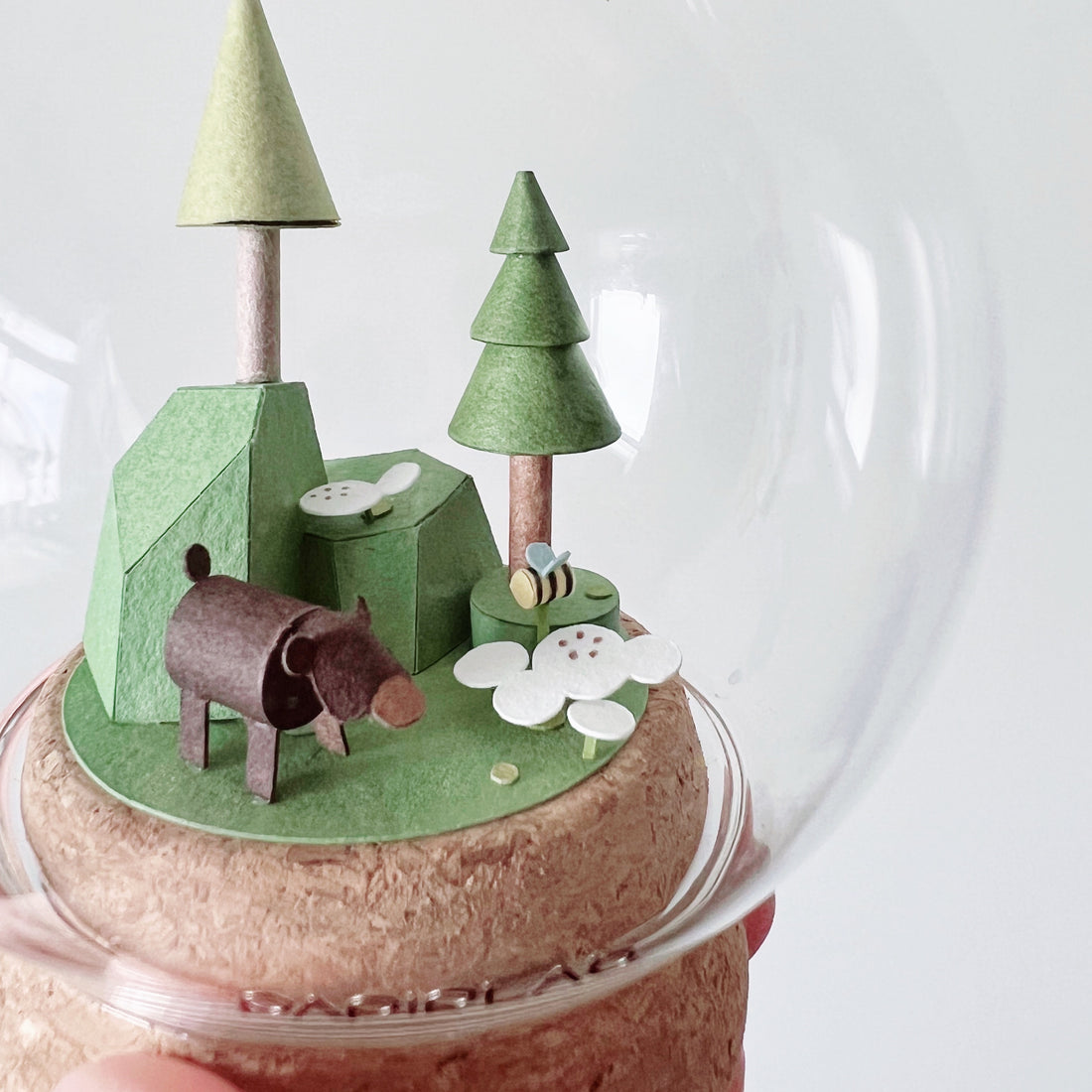 微縮動物場景｜棕熊與蜜蜂