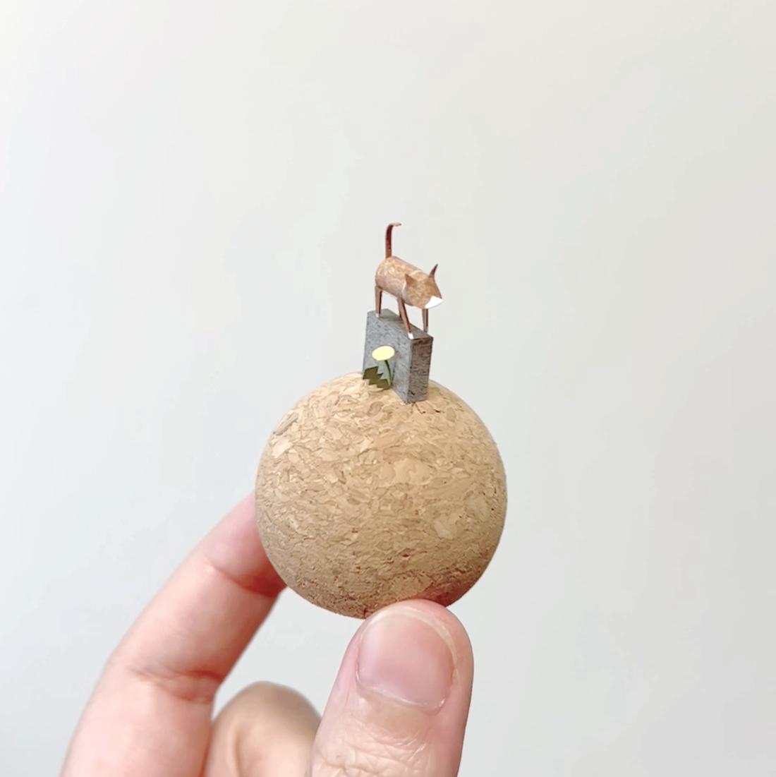 牆頭貓咪｜黃蒲公英灰牆貓咪（賓士／橘貓）